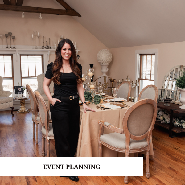 <b>Sarah Kathleen Events</b><br>
Sarah Kathleen Events is a team of full-service wedding and event planners with a natural passion for design and ambiance.